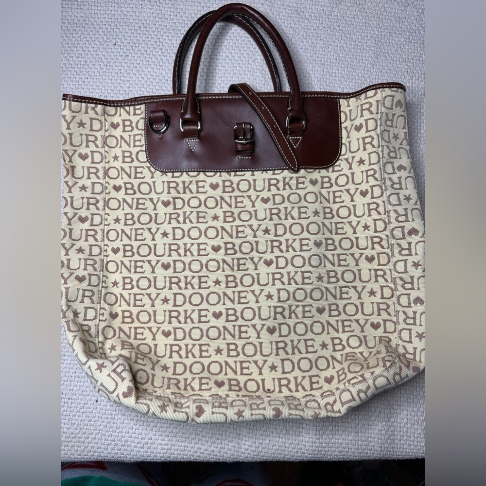 Big tote bag!! Enjoy!! Nice!!
